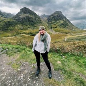 Meet your Posher, Jade